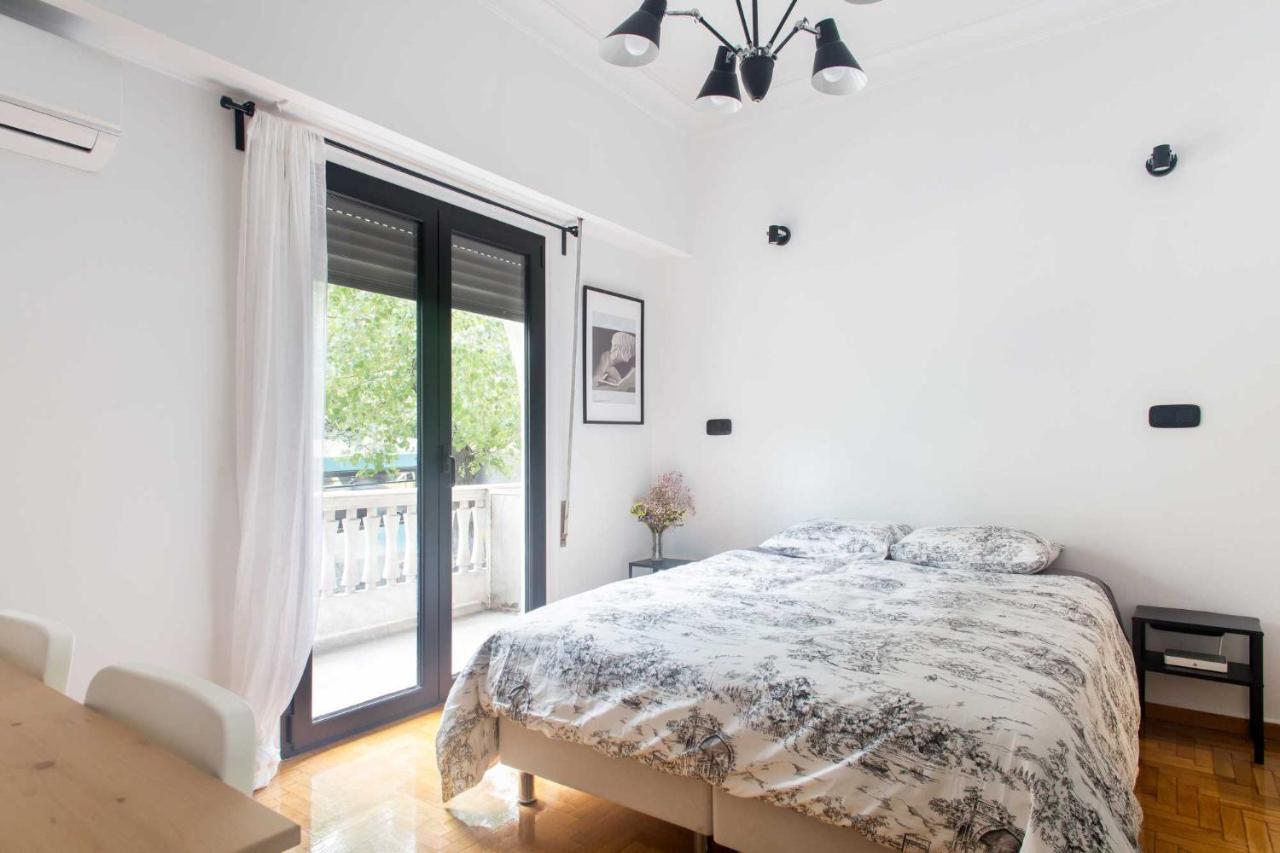 Newly Renovated Studio Downtown Athens! Luaran gambar