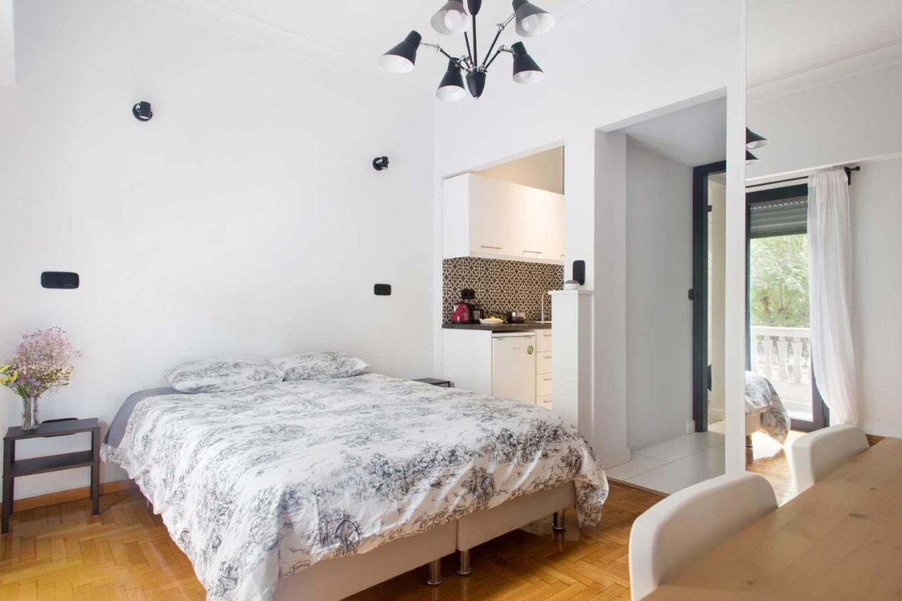 Newly Renovated Studio Downtown Athens! Luaran gambar