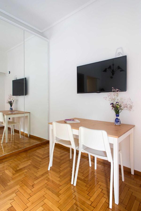 Newly Renovated Studio Downtown Athens! Luaran gambar